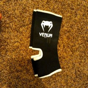 Venum ankle support